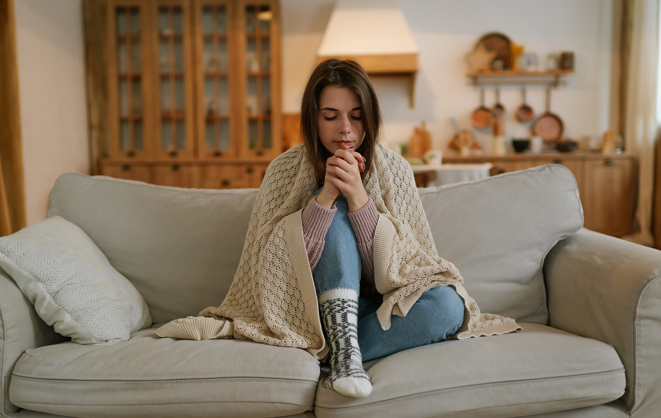 10 Simple Ways to Keep Warm at Home This Winter